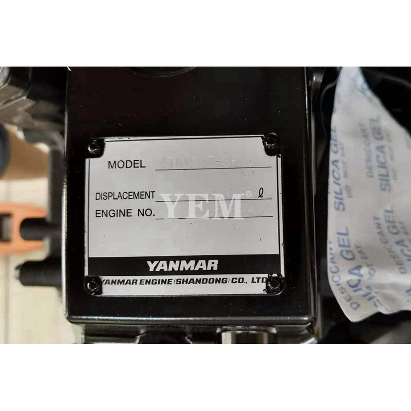 4TNV98 4TNV98T-SF Yanmar Engine Parts , Bobcat John Deere Engine Assembly