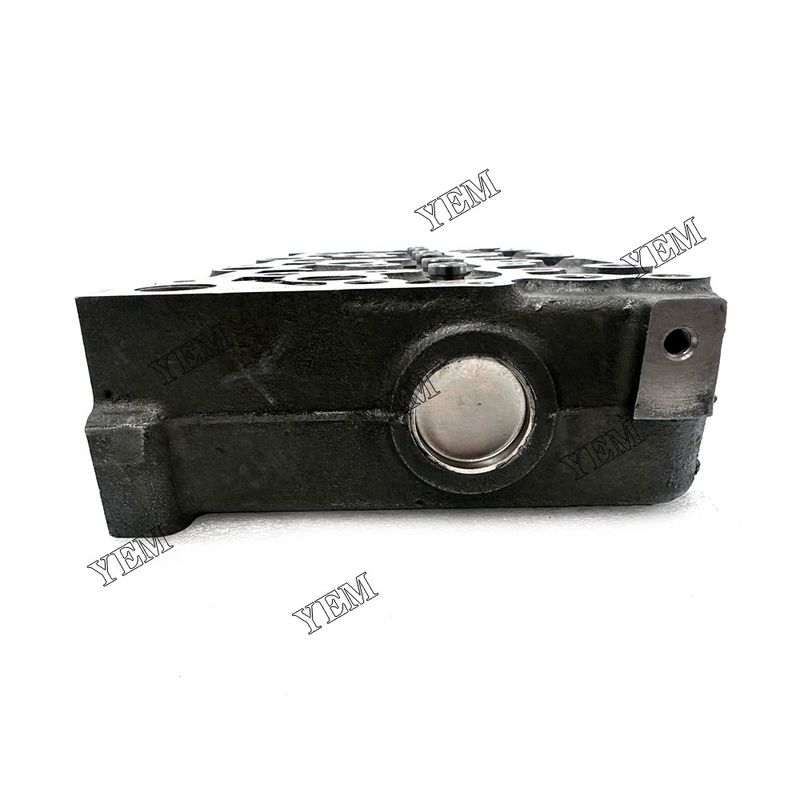 New Style Engine D1703 Cylinder Head For Kubota Forklift